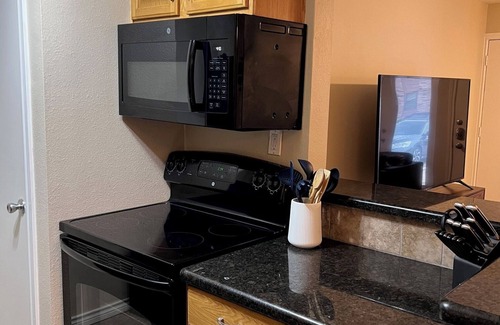 College Station Appartement | Fully furnished, 1st floor. Bus routes. Close to Texas AM campus.