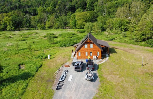 Deposit Cabine | Fully Loaded Riverfront Cabin on West Branch of the Delaware River, Deposit, NY