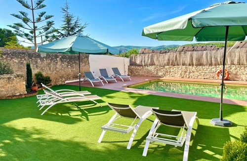 La Bisbal del Penedes Villa | Entièrement rénové l'ancien vignoble en belle campagne environnante. Accueil du grand étendard