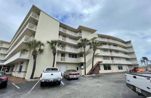 Bostwick Park Appartement | Fully remodeled 1 bedroom studio