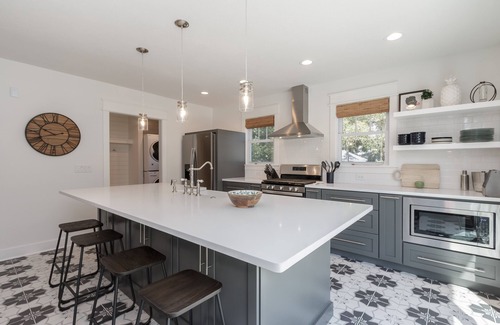 Northeast South Bend Maison | Nouveau chalet à distance de marche de ND et Eddy Street Commons