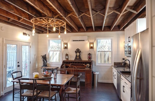 Cleveland Park Maison | Fully renovated 1800s Carriage House seamlessly blends history w/modern luxury.