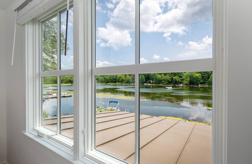South Salem Maison | Fully renovated 4 bedroom lake front home