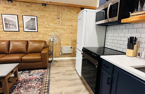 Dillon Appartement | Fully Renovated, Historic Downtown Dillon Apartment