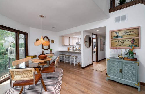 Spinnaker Beachhouses Villa | Fully Renovated! Beautiful 2BR/2BA Villa! Walk to Beach & Club! Amenity Cards! Dog Friendly!