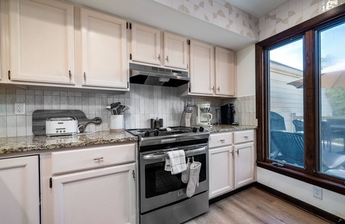 Spinnaker Beachhouses Villa | Fully Renovated! Beautiful 2BR/2BA Villa! Walk to Beach & Club! Amenity Cards! Dog Friendly!