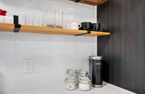 Englewood Appartement | Fully Stocked & Renovated 1/1