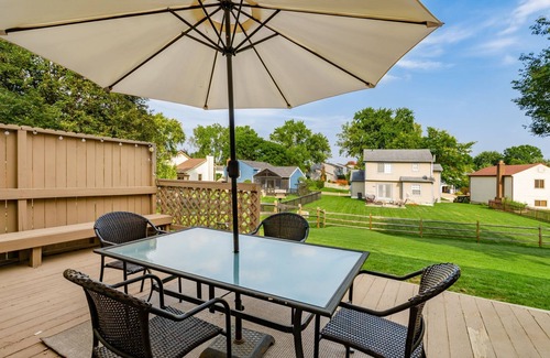 Kilbourne Maison | Fully updated w/Large great room for family time, game room, Close to Zoo!
