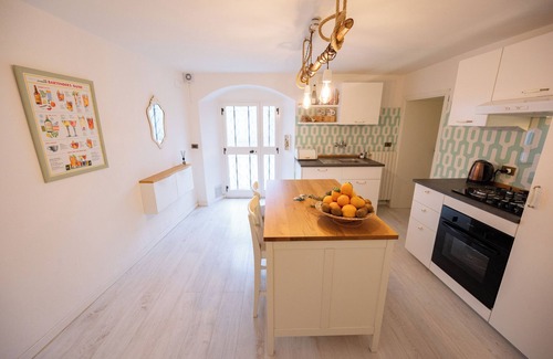 Le Piazze Appartement | Fulvia House, Rural Tuscany - CIN: IT051012C2QNJXHNQX
