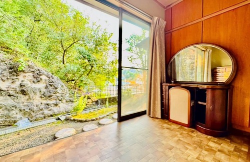 Shirahama Maison | Fumiko-no-tei Hanare 1 minute walk to the sea 17 - 34 people OK 4 bedrooms 2 toilets