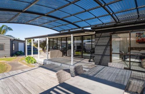 Whangamata Maison | Fun at Whangamata - Whangamata Holiday Home