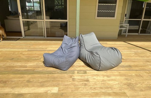 Whangamata Maison | Fun for the family - 5 min walk from the beach!
