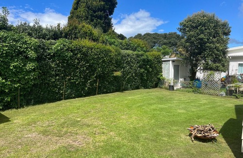 Whangamata Maison | Fun for the family - 5 min walk from the beach!