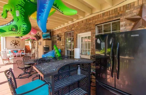 North San Antonio - SAT Maison | Fun fun Five Bedroom for couples or family