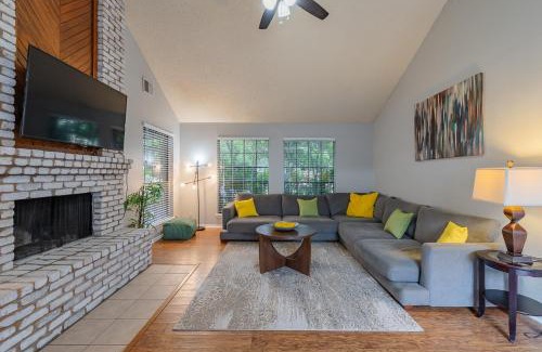 Riverbend of Camino Real Maison | Fun 'n Sun Heated Pool & Gameroom By Fiesta Texas