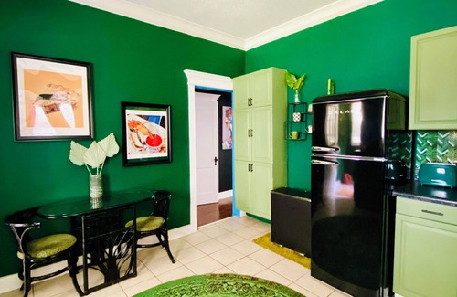 Fort Smith Maison | Funkhaus of Fort Smith Stay Funky