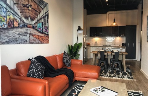 Fitzroy North Appartement | Funky Fitzroy 2 bedroom Apartment in Old Chocolate Factory