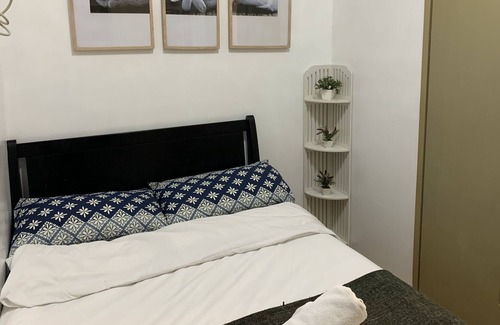 Bangkal Copropriété | Furnished 1-BR with balcony in Makati