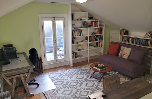 Mount Pleasant Maison | Furnished 4BR family home w/ office & driveway, 2-6+ mo lease Jan 1/Feb 1 start