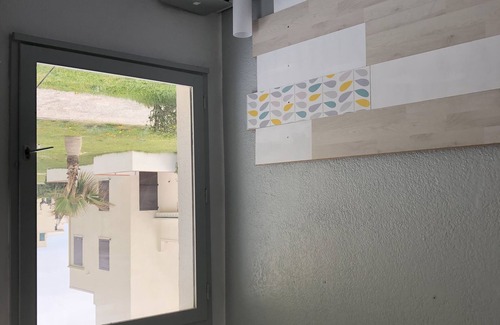 Saint-Hippolyte Maison | Studio meublé et rénové vue mer, accès privé plage