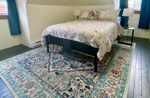 Geneva Maison | Historic Eldridge house on Main St Geneva, w/pool!