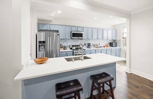 Brightwood Park Maison | Furnished, Cozy & Spacious 1B1B Basement Unit with Own Living Room & Workspace