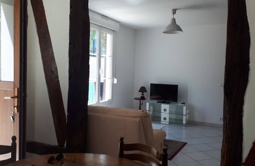 Chalons-en-Champagne Appartement | Meublé Appartement F4 dans Maison CHALONS EN CHAMPAGNE
