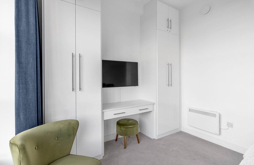 Norwich Appartement | Modern 2 bedroom 3 Bed Apartment with a view to the Norwich Castle, fully equipped kitchen