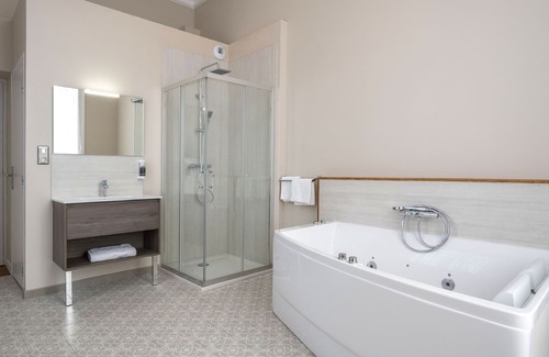 Cappelle-en-Pevele Lit Et Petit-Déjeuner | Chambre meublée dans Chateau