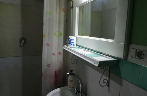Castel San Giorgio Appartement | Studio meublé (lit double) avec TV et salle de bain privée