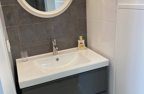 Corcoue-sur-Logne Appartement | Furnished studio apartment sleeps 4 in a quiet location.