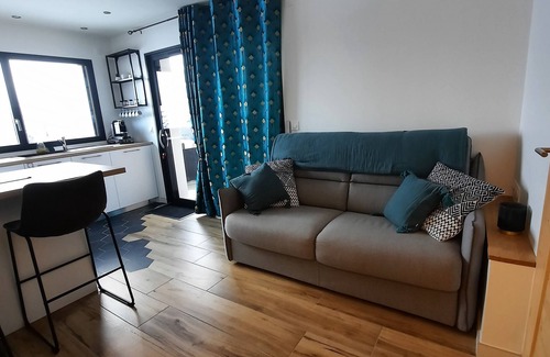 Evires Appartement | Meublé de vacances avec piscine chauffée