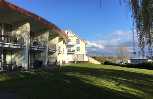 Alt Gaarz Maison | FW Lesecafe - Haffnixe