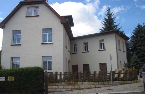 Bad Klosterlausnitz Appartement | FW Pistachio - Guesthouse Gimper