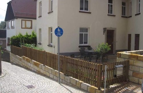Bad Klosterlausnitz Appartement | FW Pistachio - Guesthouse Gimper