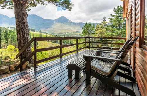 Helderberg Rural Maison | Fynbos Log Cabin, Game Reserve and Wildlife Estate