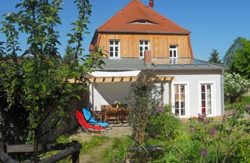 Falkenhain Maison | Gärtnerhaus by Interhome