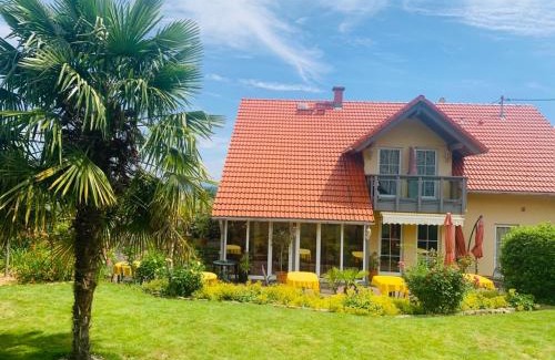 Neustadt-Hambach Maison | Gästehaus Helbighof