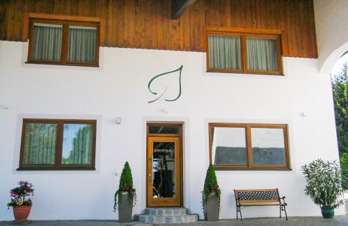 Altenerding Appartement | Gästehaus am Lindenhain