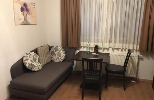 Altenerding Appartement | Gästehaus am Lindenhain