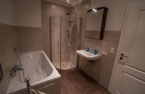 Pingelshagen Appartement | Gästehaus am Paradieshof