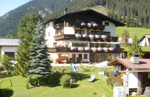 Berwang Maison | Gästehaus Bergland