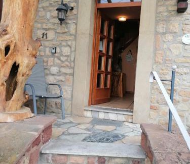 Obermaubach Maison | Gästehaus Burg Molbach