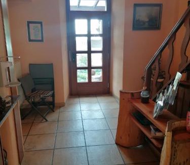 Obermaubach Maison | Gästehaus Burg Molbach