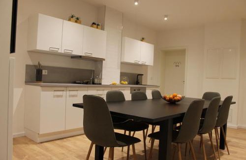 Kernstadt Maison | Gästehaus Friedrichstraße Ruhiges Zimmer mit Bad zum Innenhof