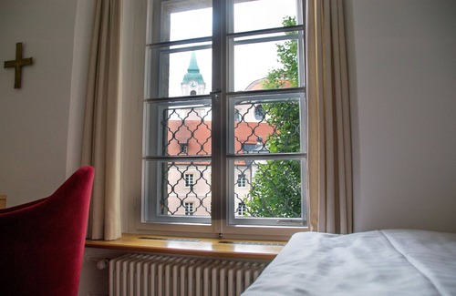Kelheim Maison | Gästehaus St. Georg