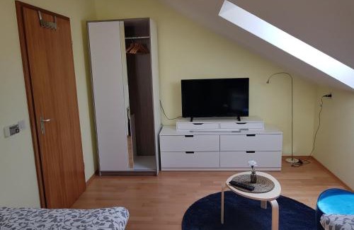Knielingen Maison | Gästehaus Windheim (Karlsruhe-Knielingen 2)