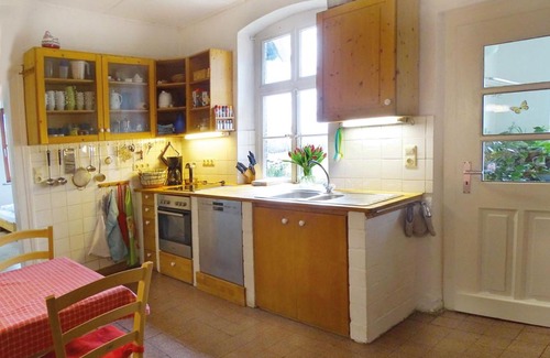 Brockum Appartement | Gästehof Brockum, altes Bauernhaus, großer Garten