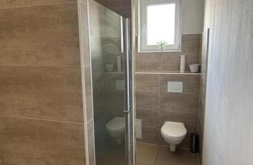 Osterburg Appartement | Gästewohnung gesamte Unterkunft- TV- Internet
