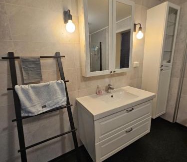 Orskog Appartement | Gårdsidyll i flotte omgivelser